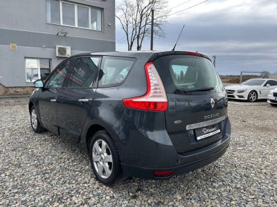 Renault Scenic 2009рік