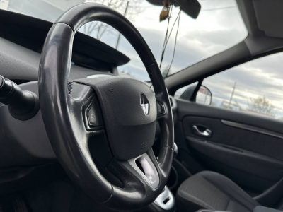 Renault Scenic 2009рік