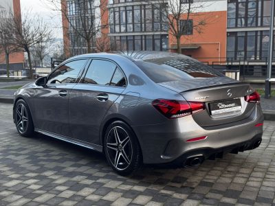 Mercedes-Benz  2020рік