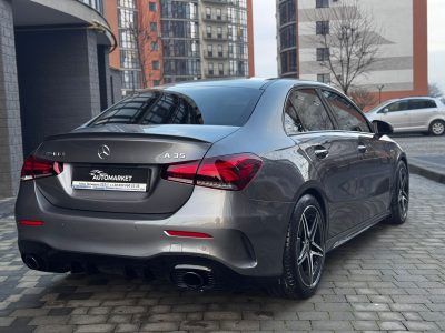 Mercedes-Benz  2020рік