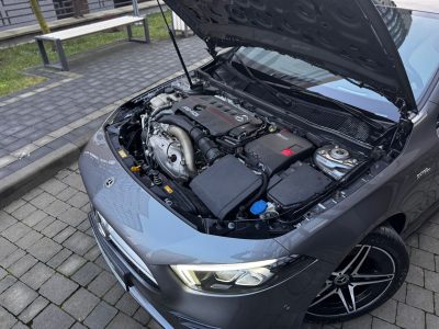 Mercedes-Benz  2020рік