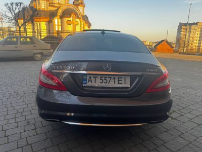 Mercedes-Benz 2014рік