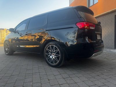 Kia Carnival 2015рік