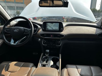 Автомобіль Hyundai Santa Fe 2.0 Дизель Автомат 2018рік пробіг 68000