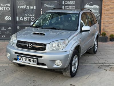Toyota RAV4 2005рік