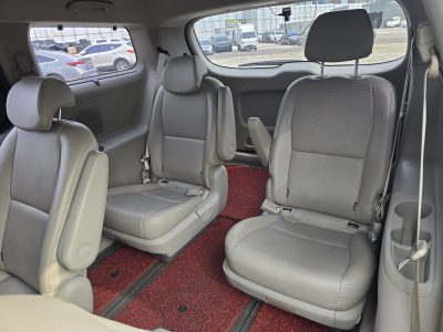 Автомобіль Kia Carnival 2.2 Дизель Автомат 2016рік пробіг 164тис.км