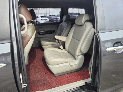 Автомобіль Kia Carnival 2.2 Дизель Автомат 2016рік пробіг 164тис.км