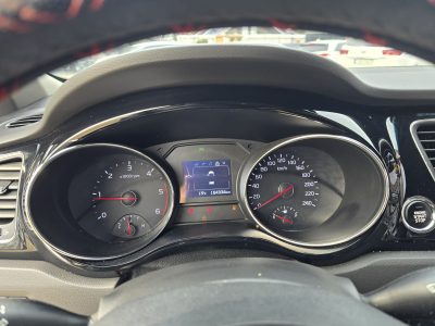 Автомобіль Kia Carnival 2.2 Дизель Автомат 2016рік пробіг 164тис.км