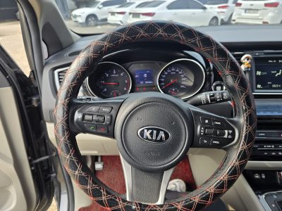 Автомобіль Kia Carnival 2.2 Дизель Автомат 2016рік пробіг 164тис.км