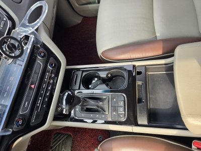 Автомобіль Kia Carnival 2.2 Дизель Автомат 2016рік пробіг 164тис.км