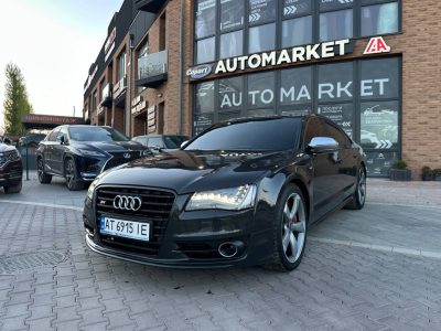 Audi S 8 2013рік