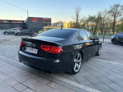 Audi S 8 2013рік