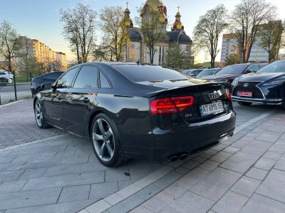Audi S 8 2013рік