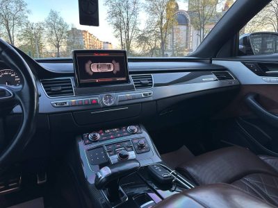 Audi S 8 2013рік