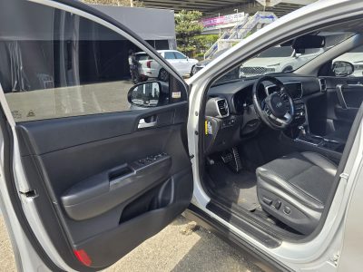 Автомобіль Kia Sportage 2.0 Дизель Автомат 2019рік пробіг 160000