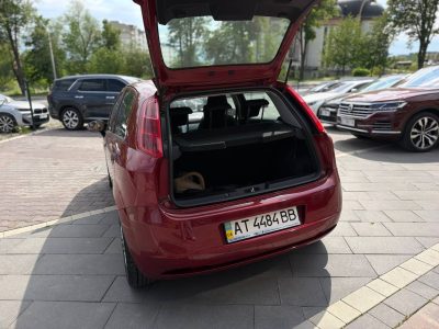 FIAT GRANDE PUNTO 2010рік 1.4 Бензин Варіатор