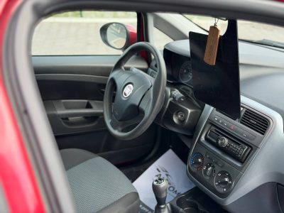 FIAT GRANDE PUNTO 2010рік 1.4 Бензин Варіатор