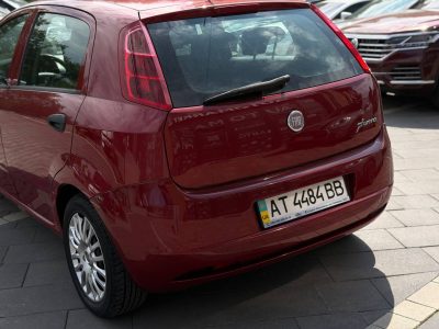 FIAT GRANDE PUNTO 2010рік 1.4 Бензин Варіатор