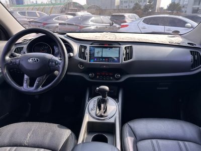 Автомобіль Kia Sportage 2.0 Дизель Автомат 2013рік пробіг 97000