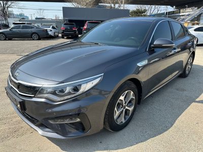 Автомобіль Kia K5 2.0 Гібрид Автомат 2018рік пробіг 83тис.км