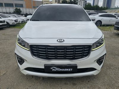 Автомобіль Kia Carnival 2.2 Дизель Автомат 2018рік пробіг 167000